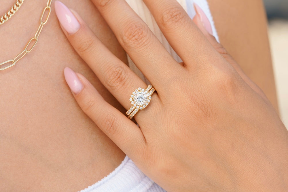 Why Go For a Diamond Simulant Engagement Ring? - Bucket List