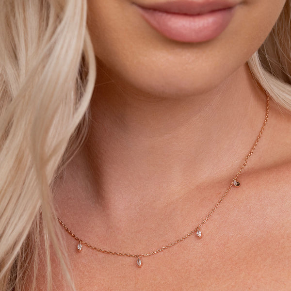 Rose gold plated chain necklace on model
