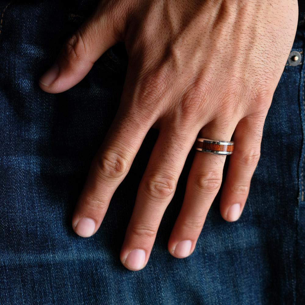 Do Men Wear Engagement Rings | REEDS Jewelers