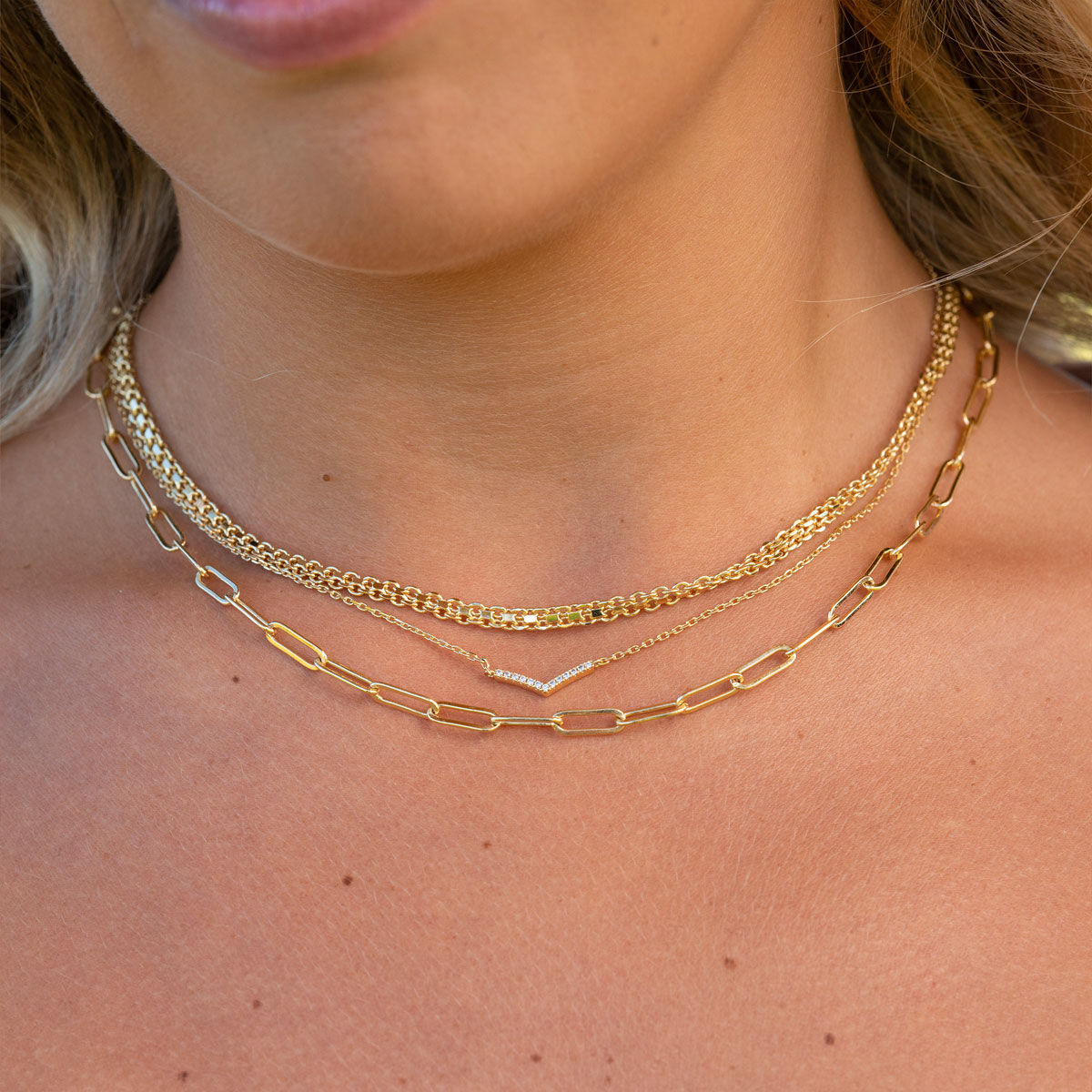 Beautiful gold chain layered necklaces