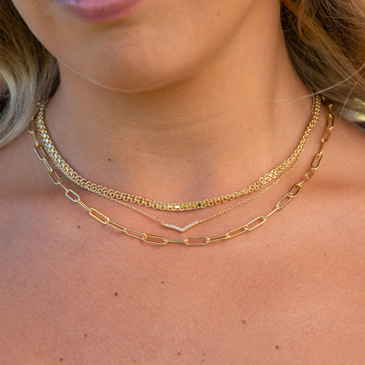 The Willow Gold V-Shaped Diamond Necklace – Modern Gents