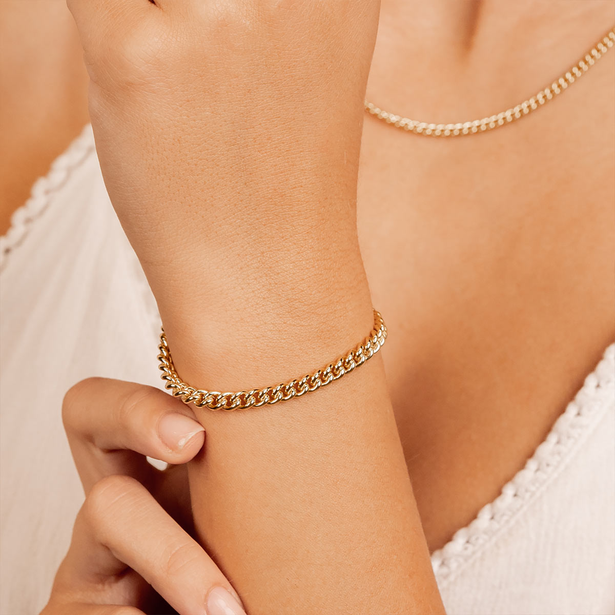 Affordable gold link chain bracelet