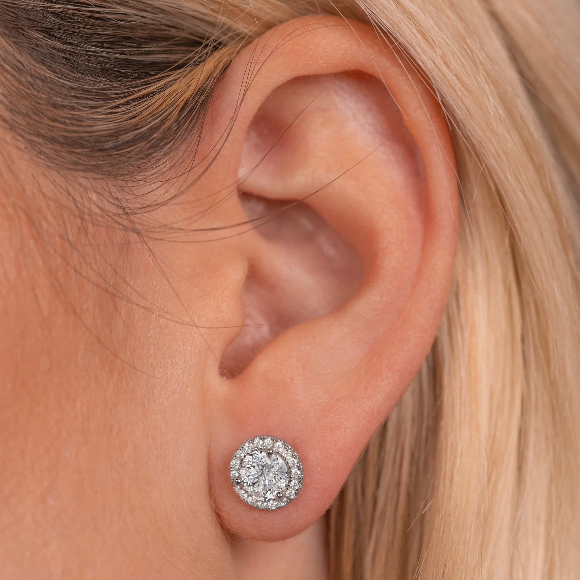 Silver round stone stud earrings