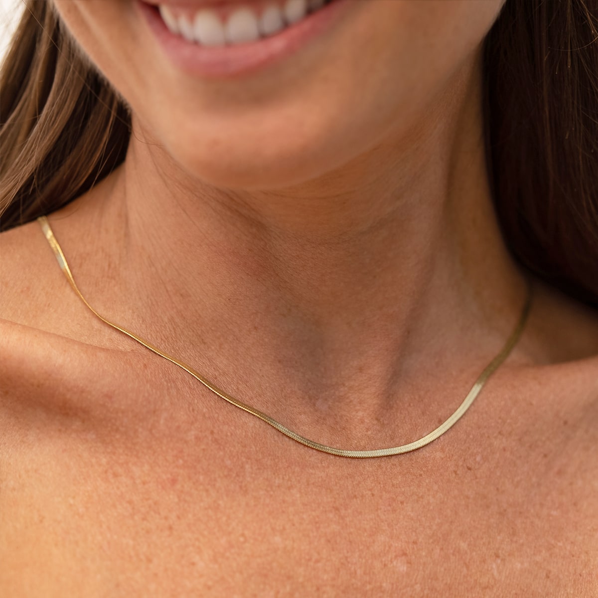 Simple gold chain necklace